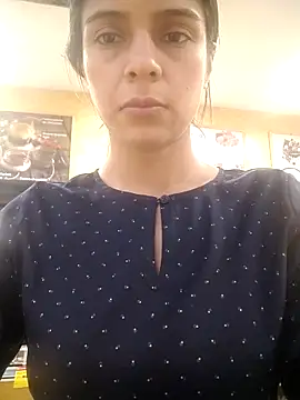 EvaMiranda online show from 04-10-26, 07:32