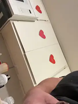 Snapshot of Skizm1986 chatting on 02-11-26, 06:02 Skizm1986 online show from 02-11-26, 06:02