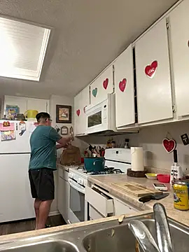 Snapshot of Skizm1986 chatting on 02-15-26, 01:17 Skizm1986 online show from 02-15-26, 01:17