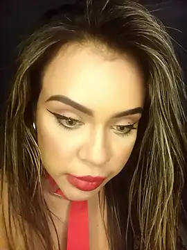 Snapshot of moannapozzy chatting on 02-15-26, 07:51 moannapozzy online show from 02-15-26, 07:51