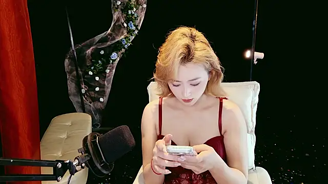 Lady-Mia777 online show from 03-07-26, 05:25