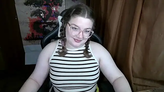 Snapshot of Teasing_Dora chatting on 04-21-26, 10:16 Teasing Dora online show from 04-21-26, 10:16