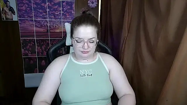 Snapshot of Teasing_Dora chatting on 05-24-26, 04:01 Teasing Dora online show from 05-24-26, 04:01