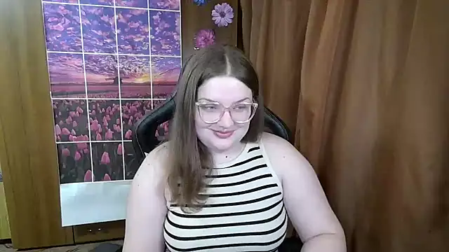 Snapshot of Teasing_Dora chatting on 04-29-26, 10:27 Teasing Dora online show from 04-29-26, 10:27