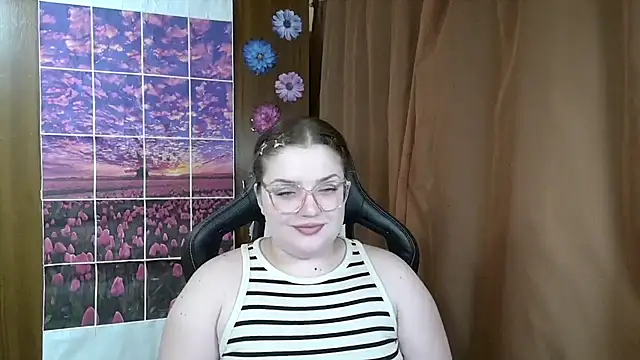 Teasing Dora online show from 07-22-26, 12:34