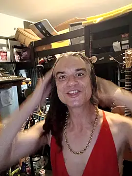 AllucyLu online show from 02-14-26, 12:44