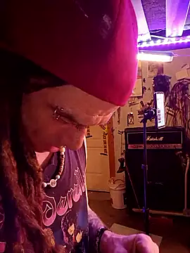 AllucyLu online show from 03-02-26, 03:40