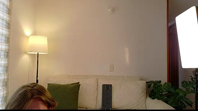 ivonnybonita   online show from 07-14-26, 04:24