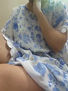 Snapshot of ISSLAA chatting on 02-17-26, 11:35 ISSLAA online show from 02-17-26, 11:35