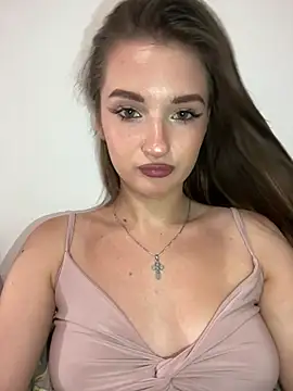 Green eyes lady online show from 07-05-26, 04:25