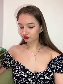 Green eyes lady online show from 05-04-26, 03:48