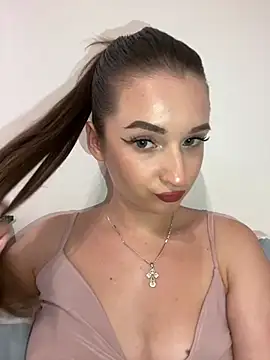 Green eyes lady online show from 07-17-26, 02:36