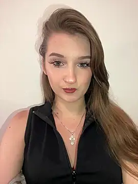 Green eyes lady online show from 06-18-26, 02:55