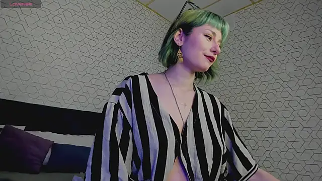 Scarle Whisper online show from 05-12-26, 09:26