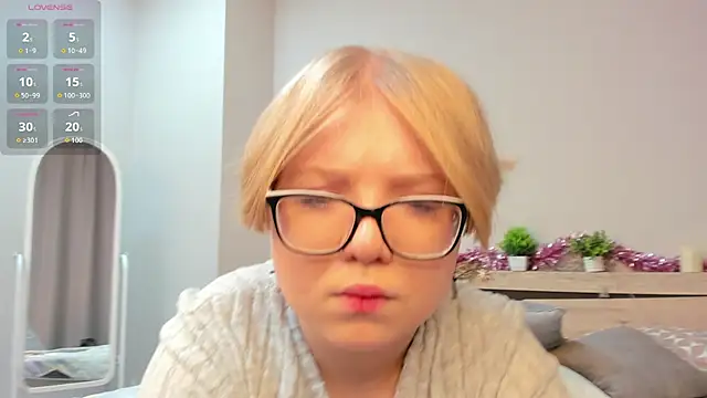 Snapshot of Lauraaa_Smith chatting on 02-24-26, 07:31 Lauraaa Smith online show from 02-24-26, 07:31