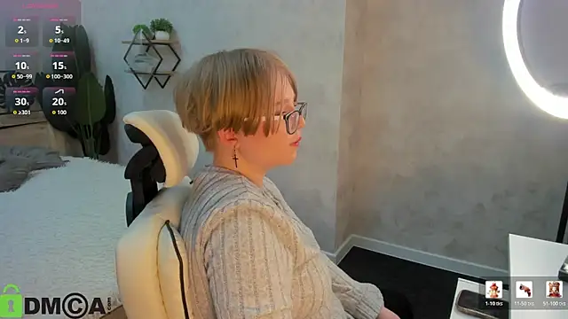 Snapshot of Lauraaa_Smith chatting on 02-25-26, 07:19 Lauraaa Smith online show from 02-25-26, 07:19