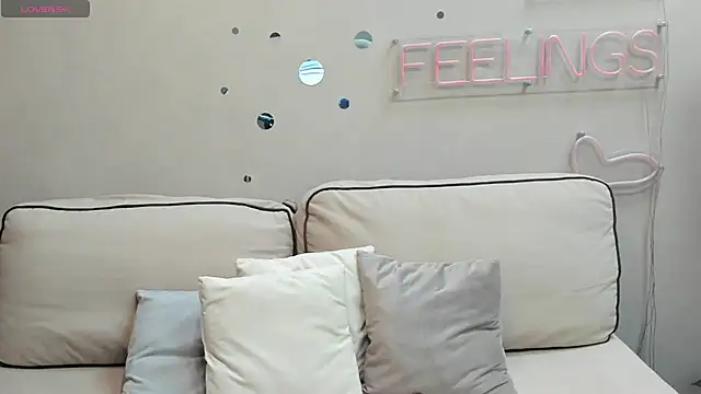 Snapshot of Lauraaa_Smith chatting on 02-23-26, 12:56 Lauraaa Smith online show from 02-23-26, 12:56