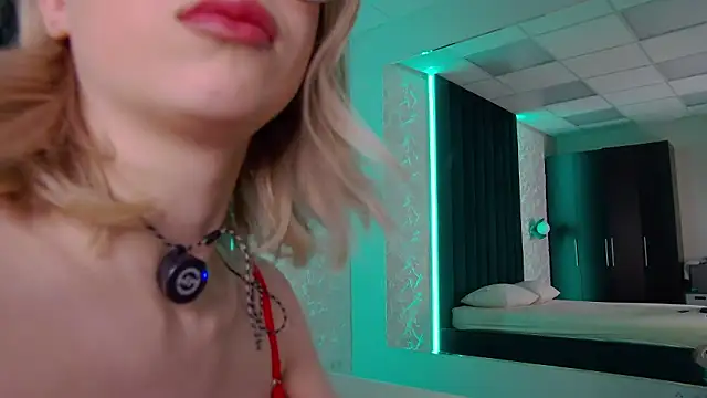 Snapshot of Ivy_Allen chatting on 02-20-26, 05:59 Ivy Allen online show from 02-20-26, 05:59