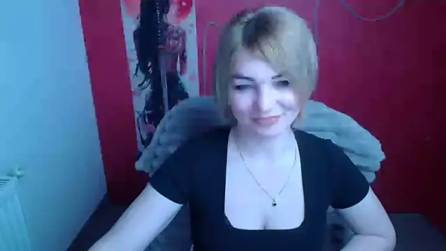 Snapshot of CuttieEmma chatting on 03-02-26, 07:15 CuttieEmma online show from 03-02-26, 07:15