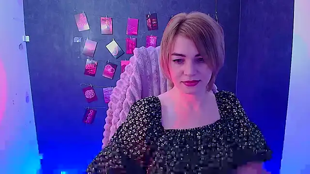 Snapshot of CuttieEmma chatting on 02-13-26, 12:38 CuttieEmma online show from 02-13-26, 12:38