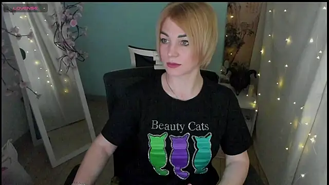 CuttieEmma online show from 05-07-26, 12:52