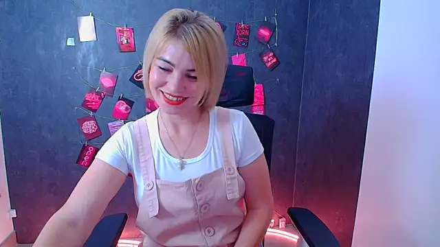 CuttieEmma online show from 07-31-26, 11:42