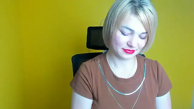 CuttieEmma online show from 07-16-26, 05:48
