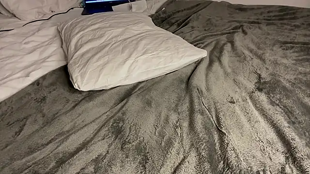 lil kittty online show from 03-18-26, 09:59