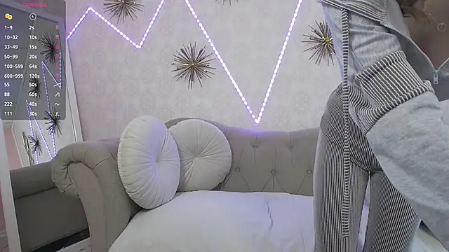 Snapshot of DreamyRosie chatting on 02-02-26, 12:59 DreamyRosie online show from 02-02-26, 12:59