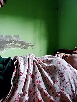 Romantic-Couple999 online show from 04-21-26, 10:22