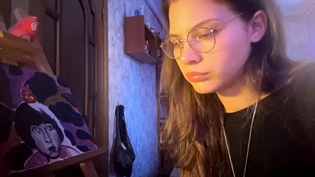 Snapshot of EdythRozier chatting on 02-04-26, 12:11 EdythRozier online show from 02-04-26, 12:11