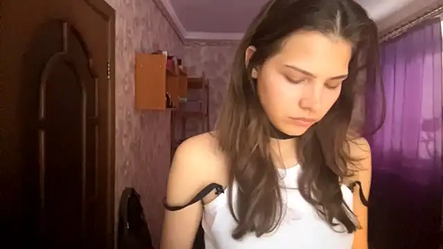 Snapshot of EdythRozier chatting on 03-04-26, 12:13 EdythRozier online show from 03-04-26, 12:13