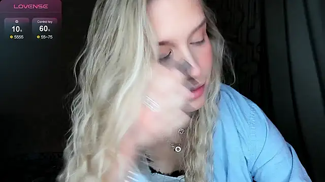 Elysia kiss online show from 02-04-26, 05:02