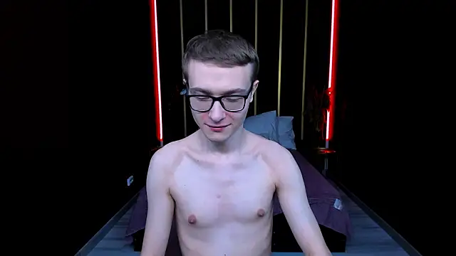 Snapshot of Emmit_Barker chatting on 03-04-26, 10:45 Emmit Barker online show from 03-04-26, 10:45