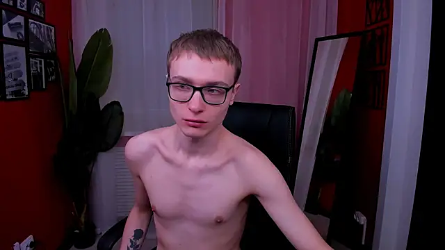 Snapshot of Emmit_Barker chatting on 04-08-26, 08:38 Emmit Barker online show from 04-08-26, 08:38