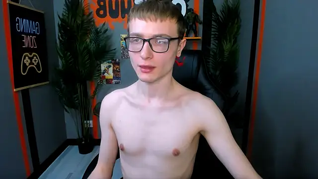 Snapshot of Emmit_Barker chatting on 04-25-26, 01:41 Emmit Barker online show from 04-25-26, 01:41