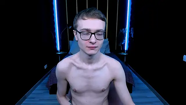 Snapshot of Emmit_Barker chatting on 03-11-26, 10:09 Emmit Barker online show from 03-11-26, 10:09