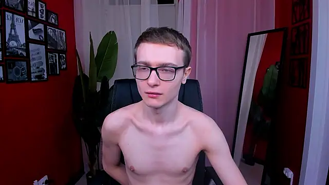 Snapshot of Emmit_Barker chatting on 03-05-26, 10:12 Emmit Barker online show from 03-05-26, 10:12