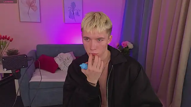 KevinParke online show from 03-12-26, 06:12