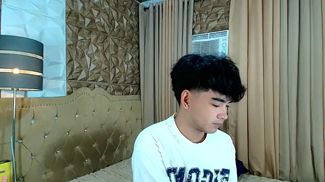 Snapshot of spoiledmycock chatting on 02-21-26, 04:53 spoiledmycock online show from 02-21-26, 04:53