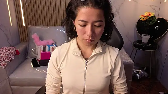 Lynn turner online show from 02-25-26, 08:19