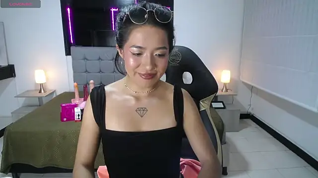 Lynn turner online show from 03-08-26, 01:11