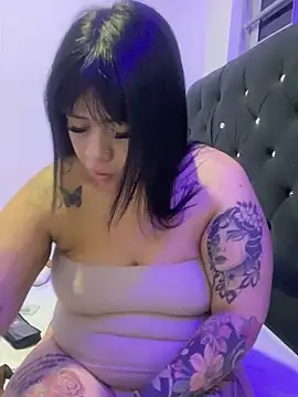 Snapshot of Luna_bigtitss777 chatting on 02-13-26, 02:50 Luna bigtitss777 online show from 02-13-26, 02:50