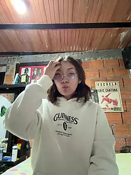 Charlotte Mason online show from 02-13-26, 10:37