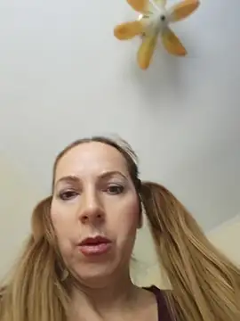 sexyrubyta online show from 05-17-26, 08:47