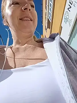 Snapshot of sexyrubyta chatting on 02-22-26, 12:51 sexyrubyta online show from 02-22-26, 12:51