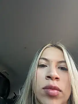 Snapshot of Mia_Rosee1 chatting on 06-29-26, 10:20 Mia Rosee1 online show from 06-29-26, 10:20