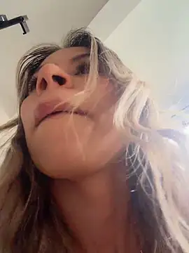 Mia Rosee1 online show from 04-05-26, 07:20