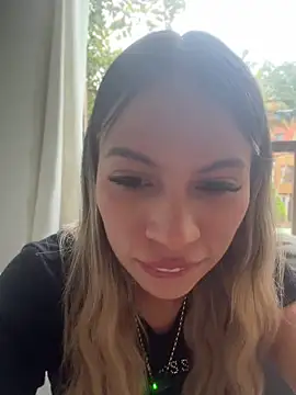 Mia Rosee1 online show from 05-30-26, 10:48