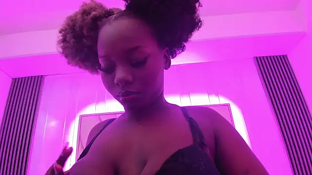 Snapshot of Sotf_Charlotte chatting on 02-03-26, 11:59 Sotf Charlotte online show from 02-03-26, 11:59